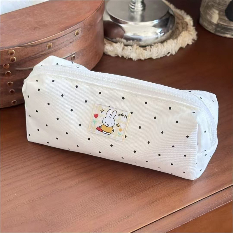 Miffy Cartoon Large Capacity C - огляд і ціна Staedtler Pencil Lumocolor